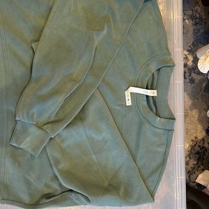 Perfectly oversized softstreme crop top